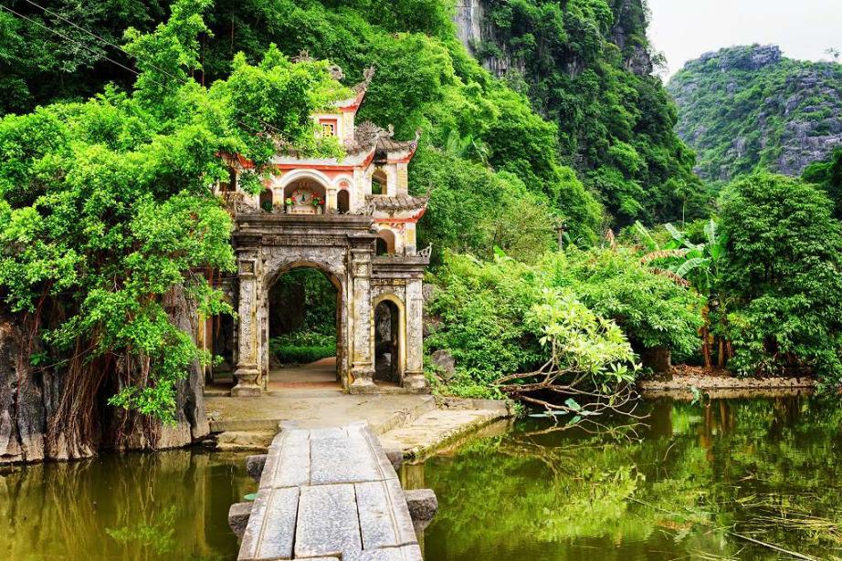 pagoda di bich dong