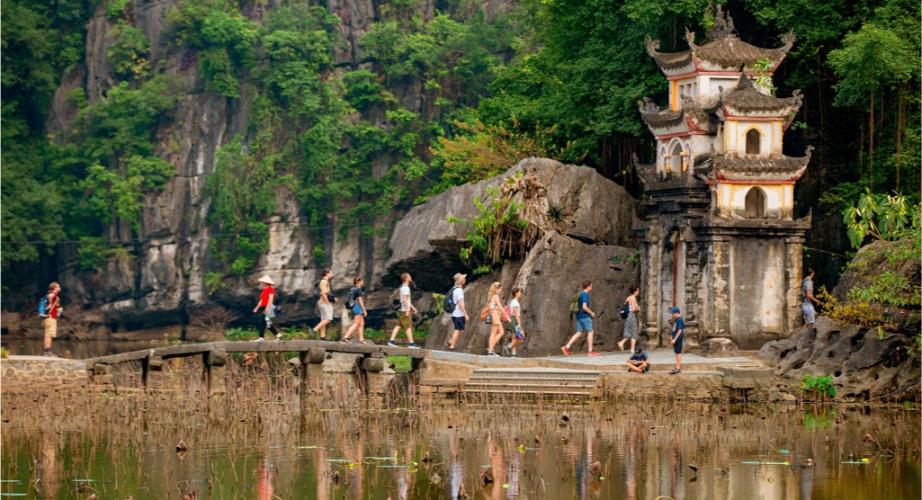 pagoda di bich dong