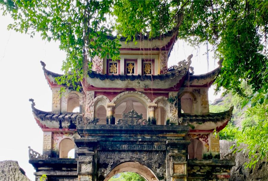 pagoda di bich dong