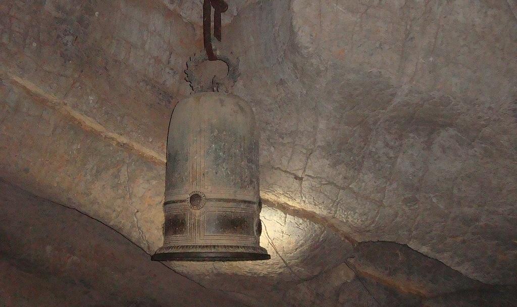 pagoda di bich dong