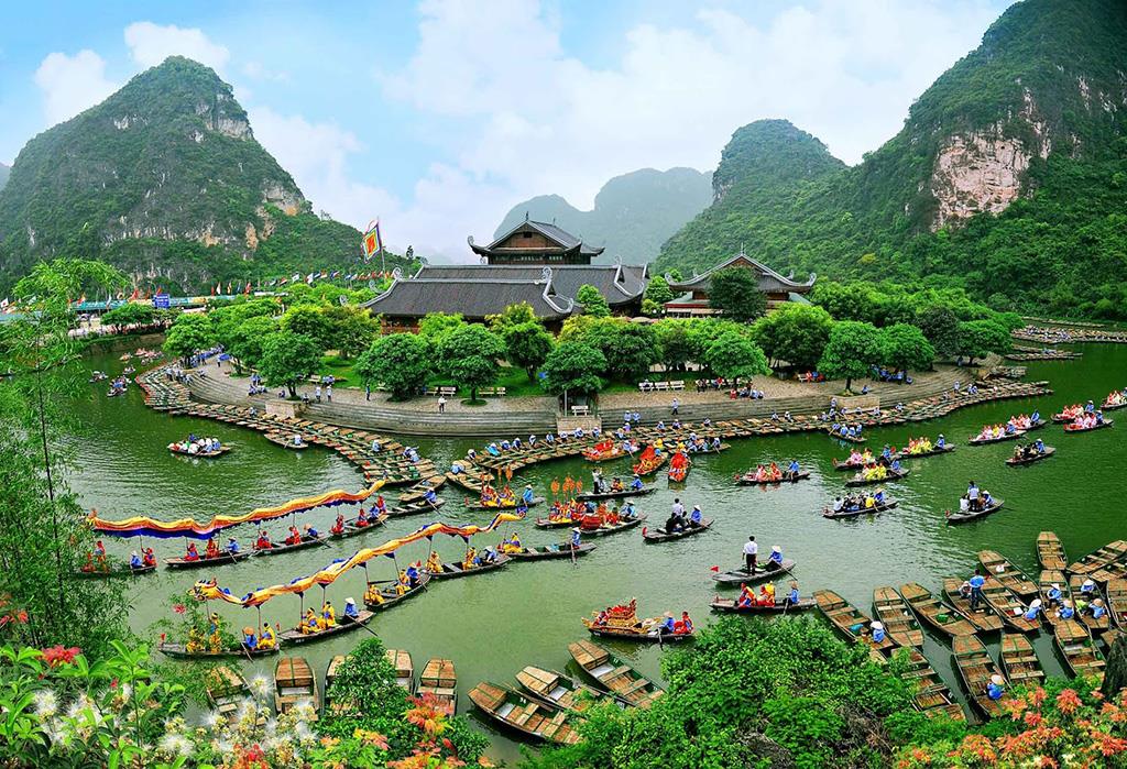 ninh binh, da ninh binh alla baia di Ha Long, consigli di viaggio, antica capitale di Hoa Lu, cose da fare a ninh binh