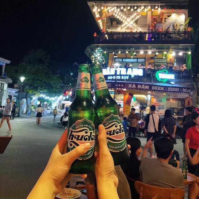 vita notturna a Hue, Vietnam