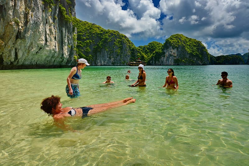 la baia di lan ha vietnam, viaggio a cat ba