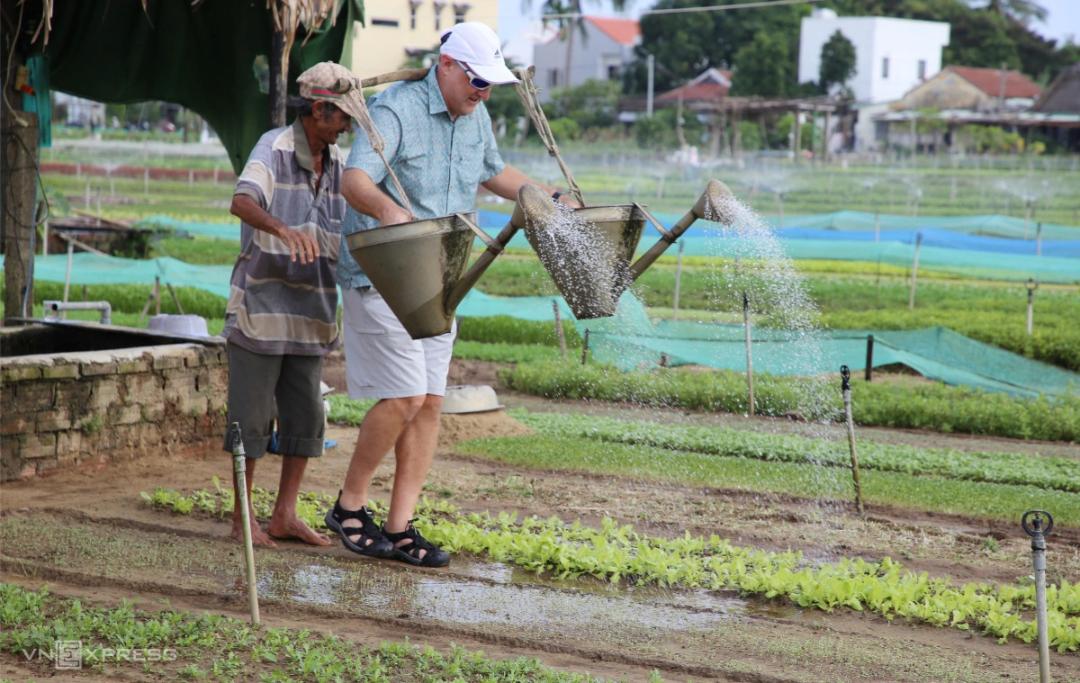 Villaggi turistici vietnamiti, villaggio tra que