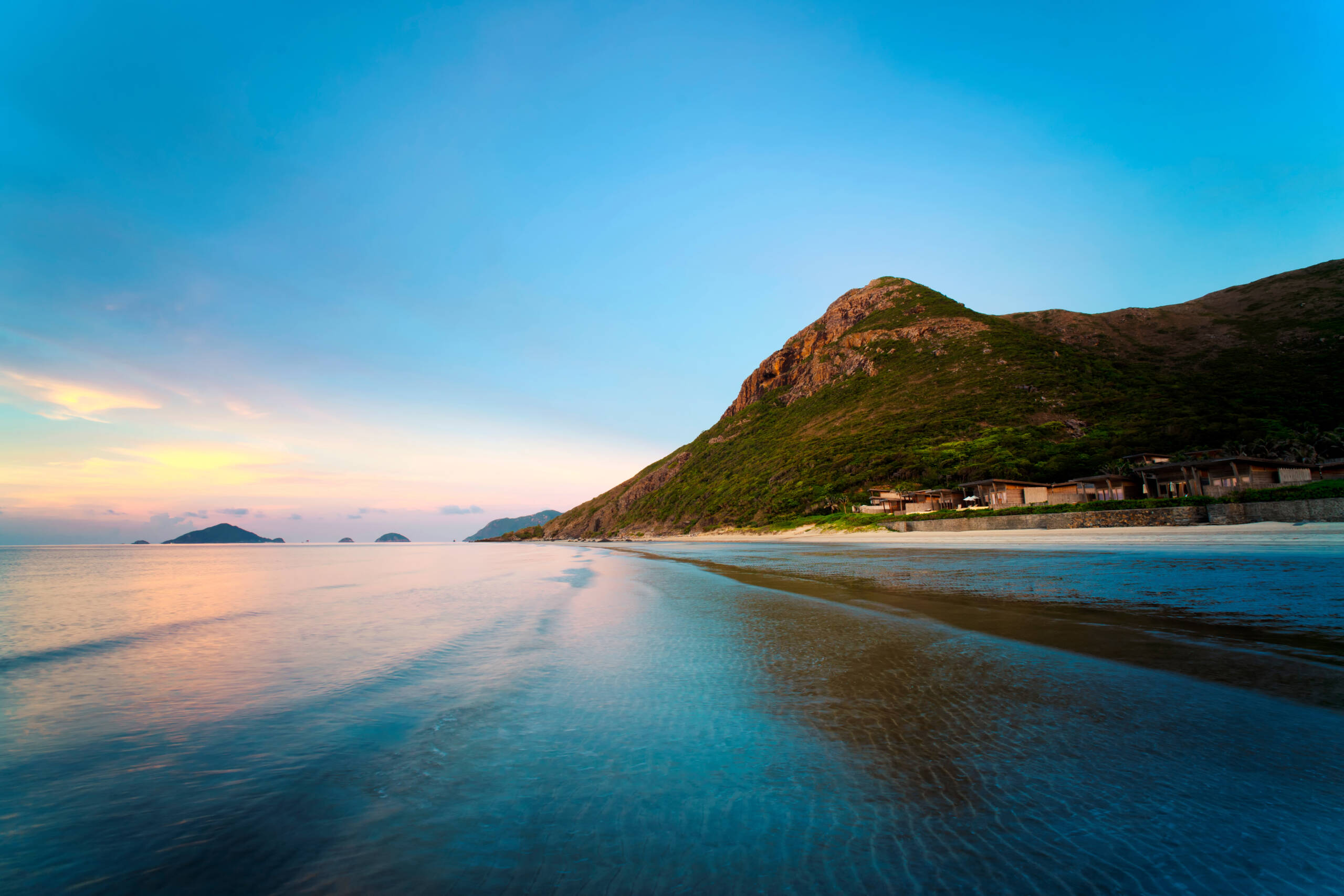 viaggio privato vietnam Sunrise_at_SixSenses_Con_Dao_[6620-ORIGINAL]