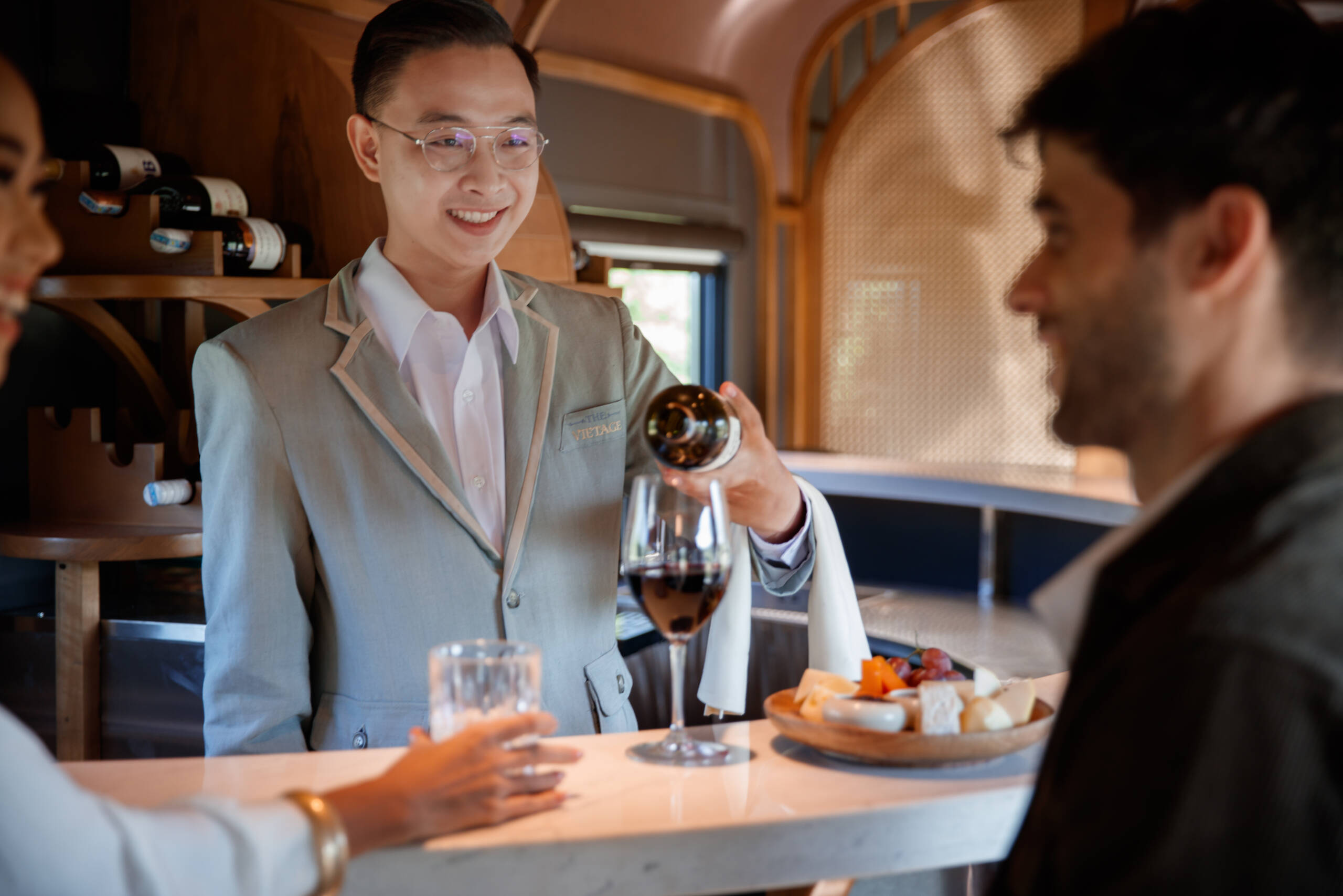 viaggio in vietnam 15 giorni Non è solo un trasferimento: cosa rende speciale il nuovo treno Hue-Phong Nha