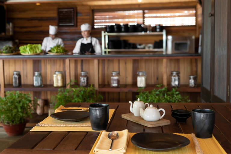 Vietnamese_By_The_Market_Restaurant_[8522-ORIGINAL]