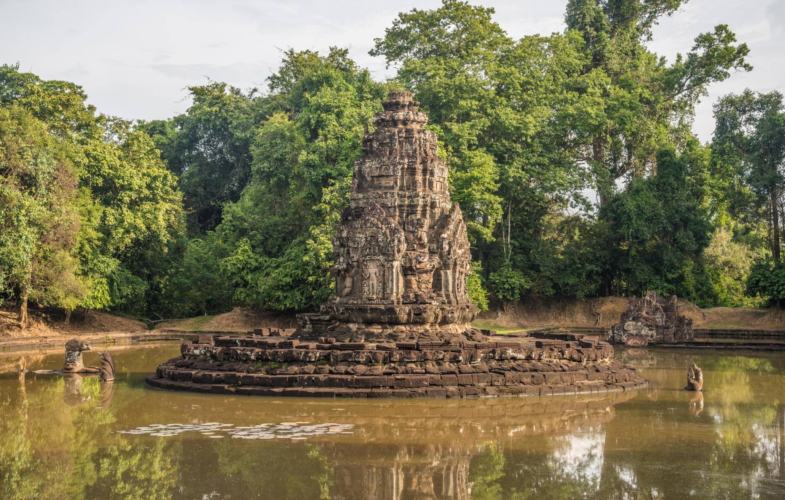 itinerario vietnam cambogia Neak Poen: una navigazione intima attraverso il paesaggio khmer