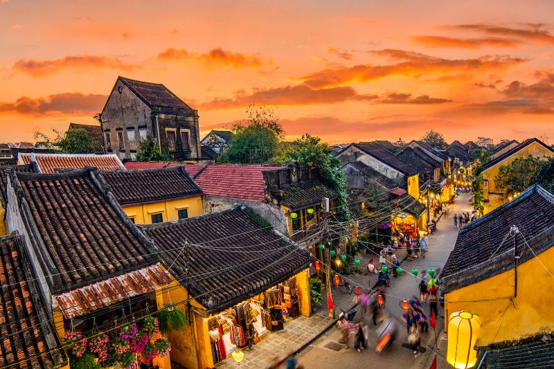 HUE –  HOI AN (Guida/Co)
