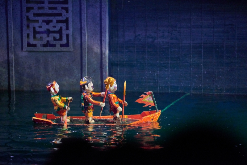 ARRIVO AD HANOI [C]