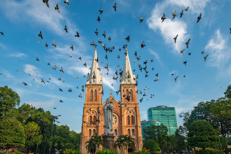 HUE – HO CHI MINH [Guida/Co]